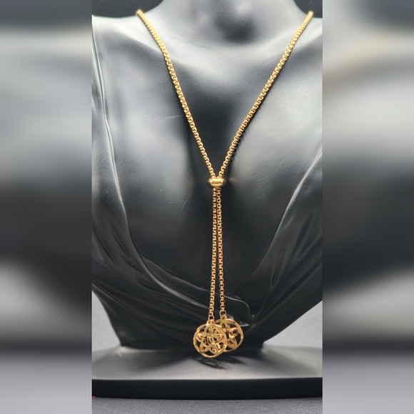 Jewelry - Elegant Gold Necklace